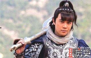 裴元庆照片,镜头下的英勇瞬间