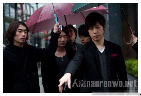 黑道背景对阿信的影响,阿信的黑帮背景影响解析